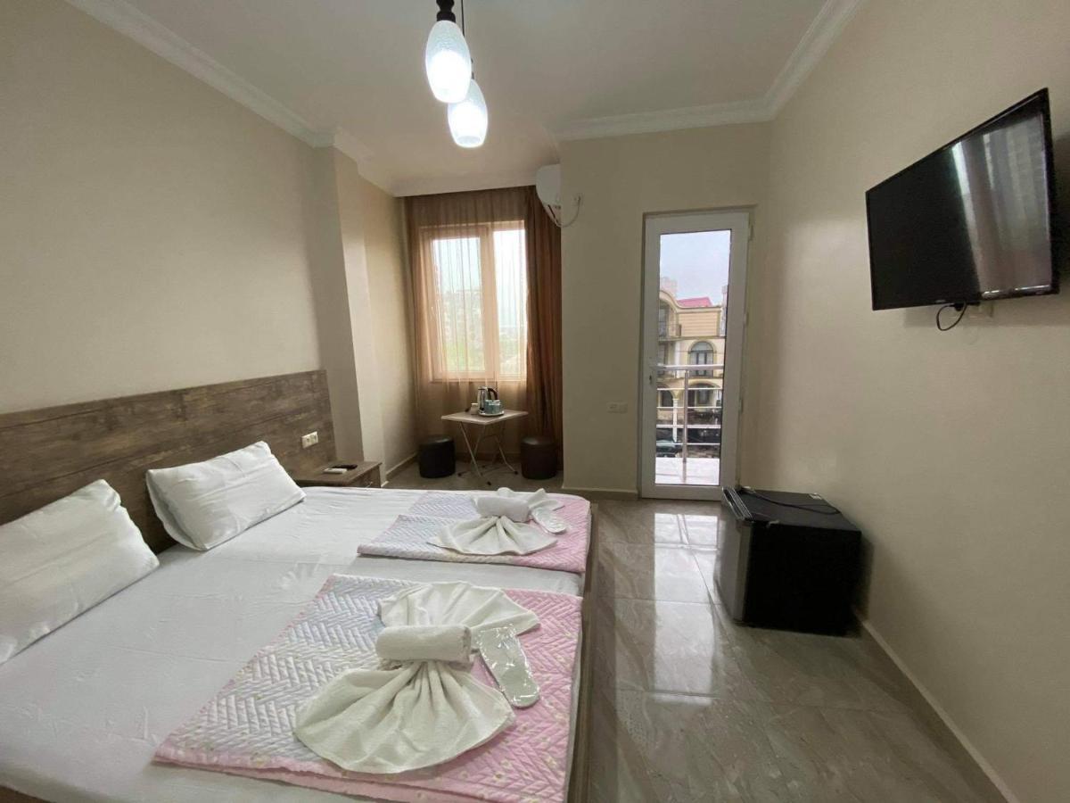 Family Hotel Batumi Eksteriør bilde
