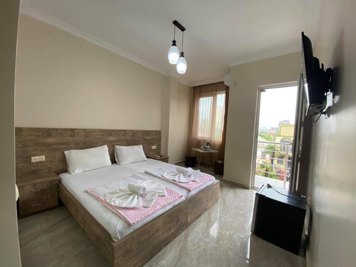 Family Hotel Batumi Eksteriør bilde