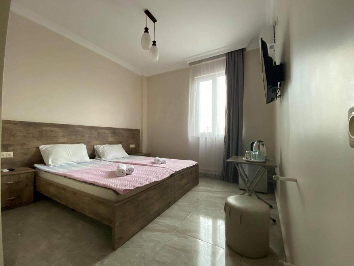 Family Hotel Batumi Eksteriør bilde